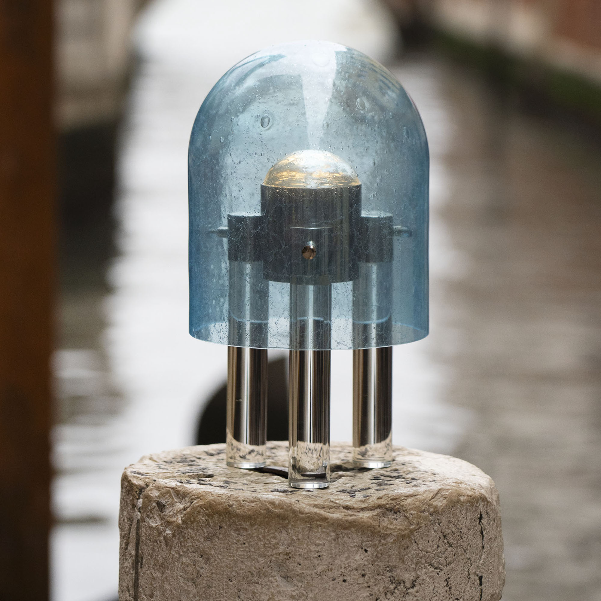 Lampada da tavolo design Apollo 9 ricaricabile e portatile